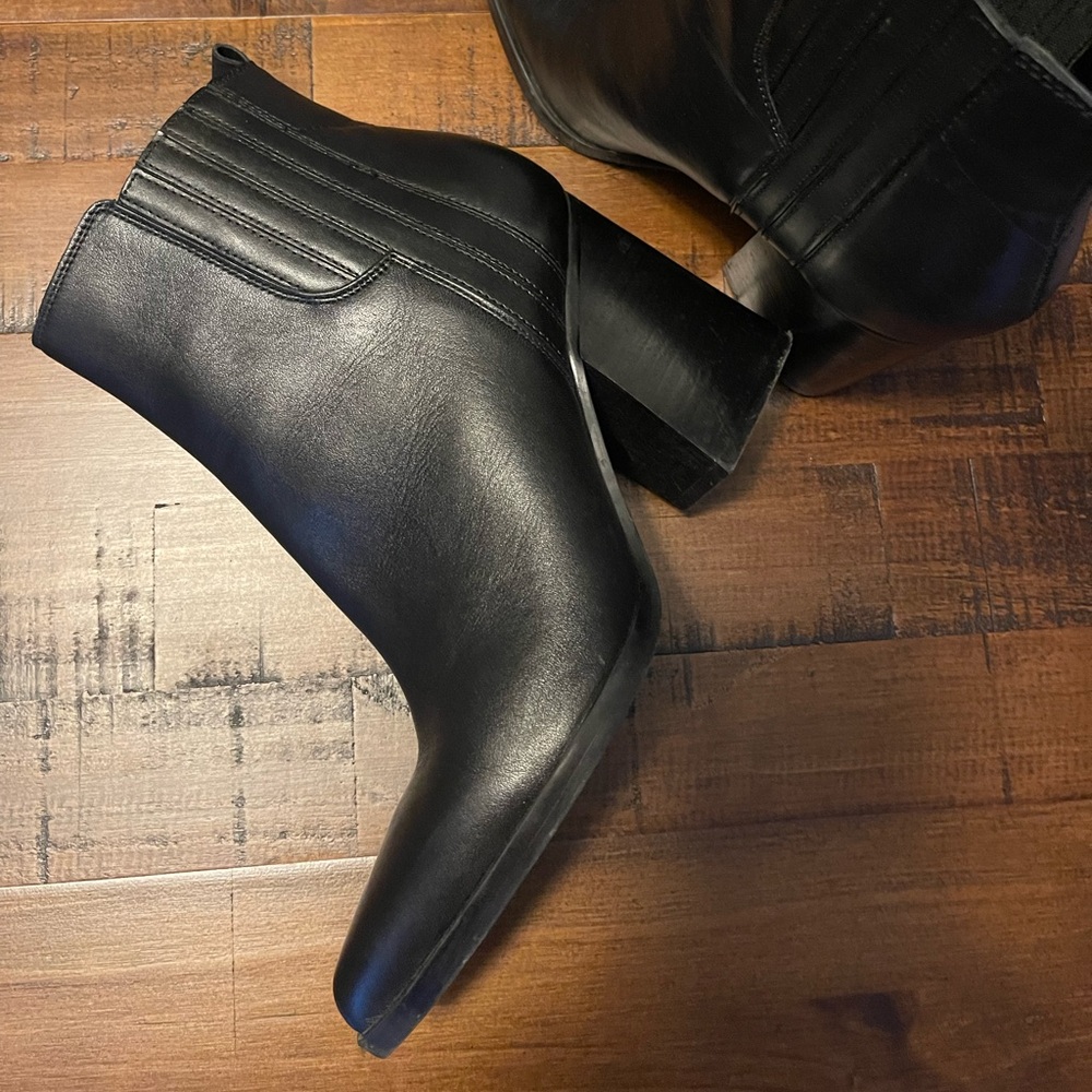 Marc Fisher Oshay Booties